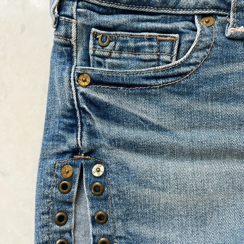 True Religion Y2K Blue Distressed Denim Cut Off Style Shorts with Grommet Slit - Picture 5 of 6